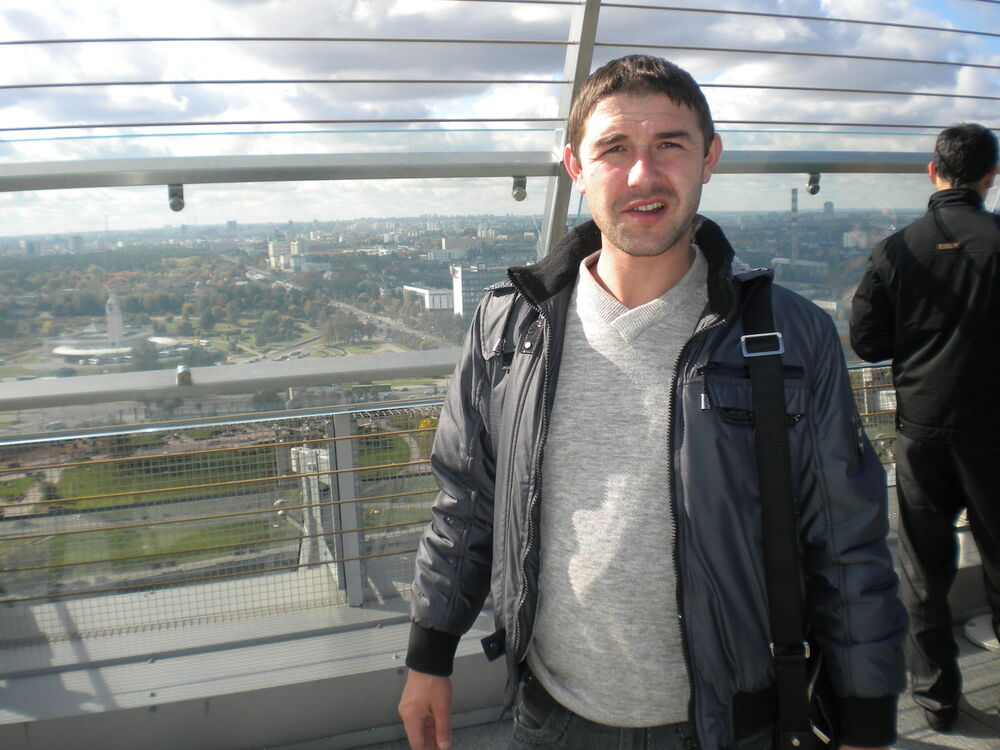  8343260  Stanislav, 42 ,    