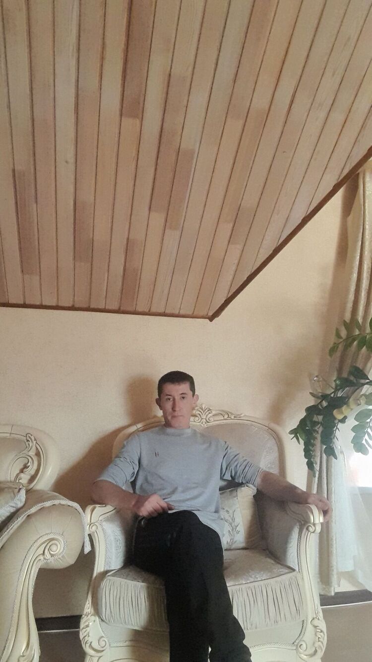  33584660  , 37 ,    
