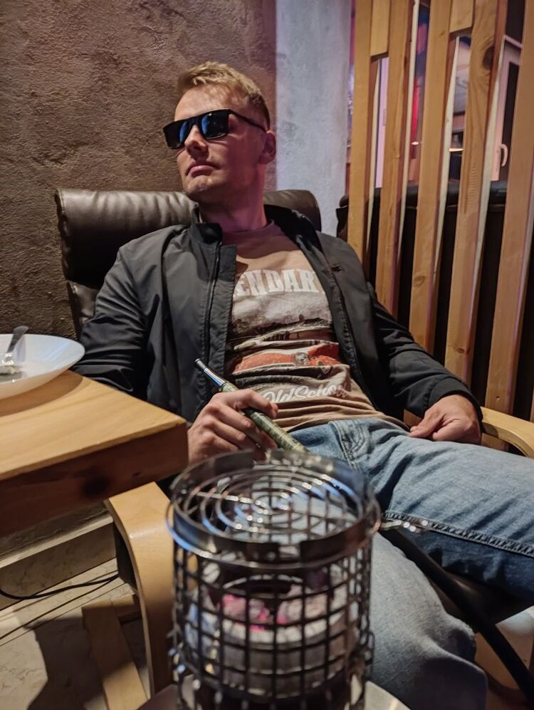  ,   Alex, 33 ,   ,   , 