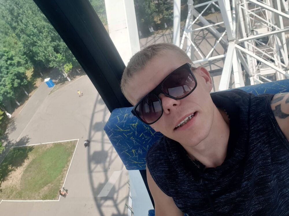  ,   Pavel, 28 ,   ,   , c , 