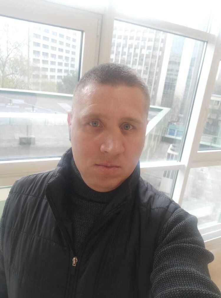  43306470  , 33 ,    -