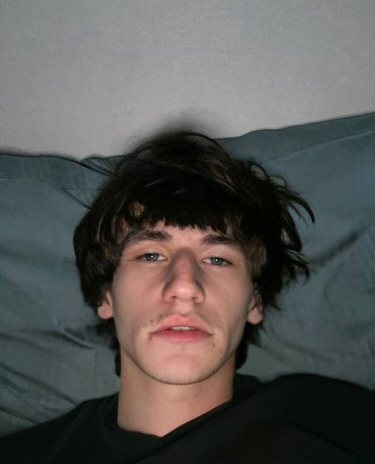  51176580  Krisco, 19 ,    