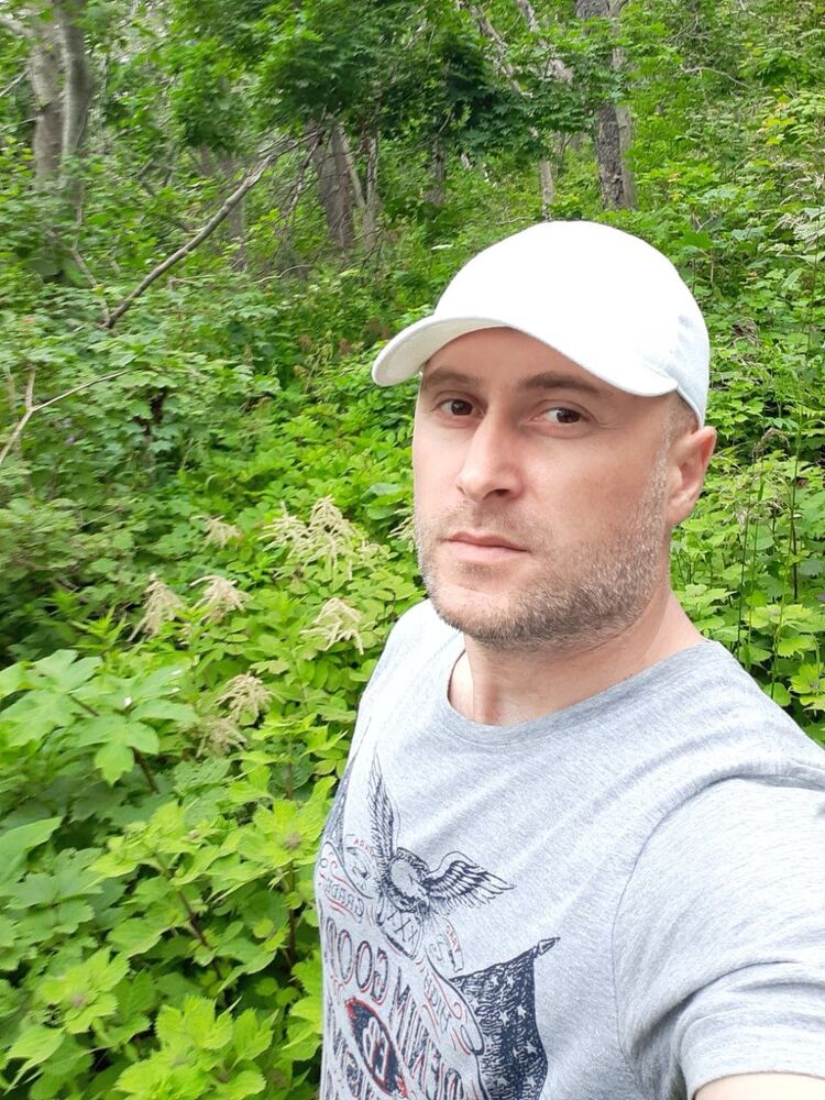  ,   Zahar, 41 ,   ,   
