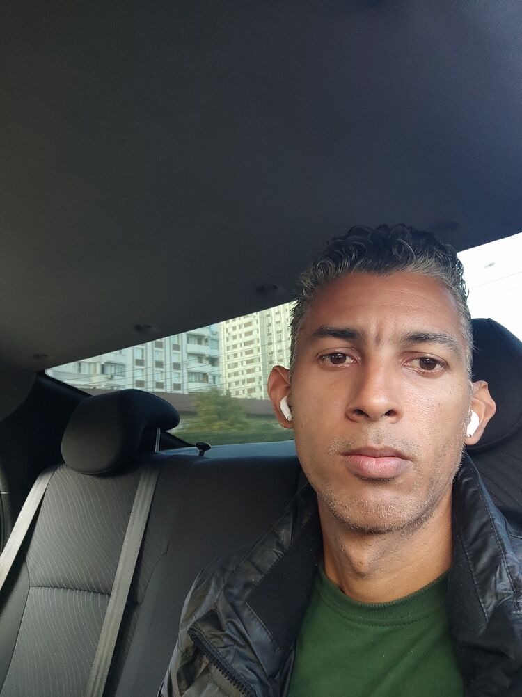  ,   Rafael, 40 ,  