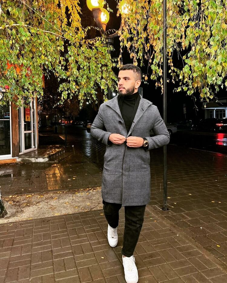  ,   Mukhammad, 25 ,   ,   , c 