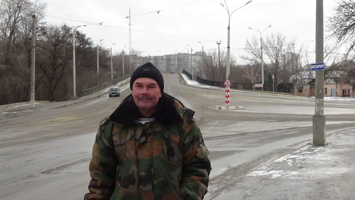  8773840  Sergey, 64 ,    