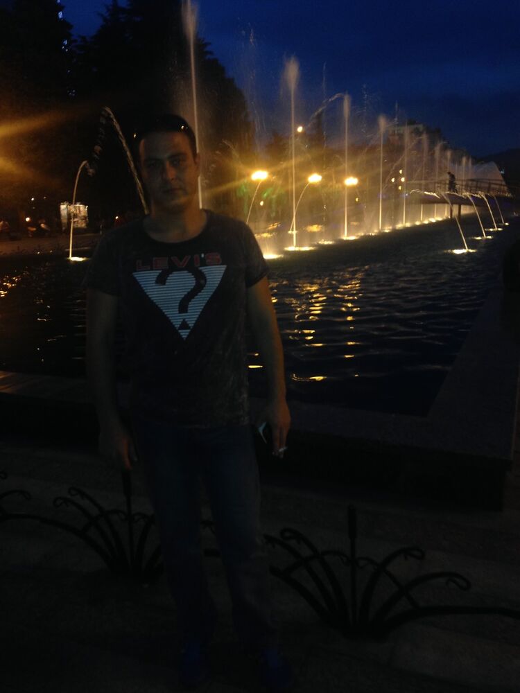  4558010  Gio, 43 ,    