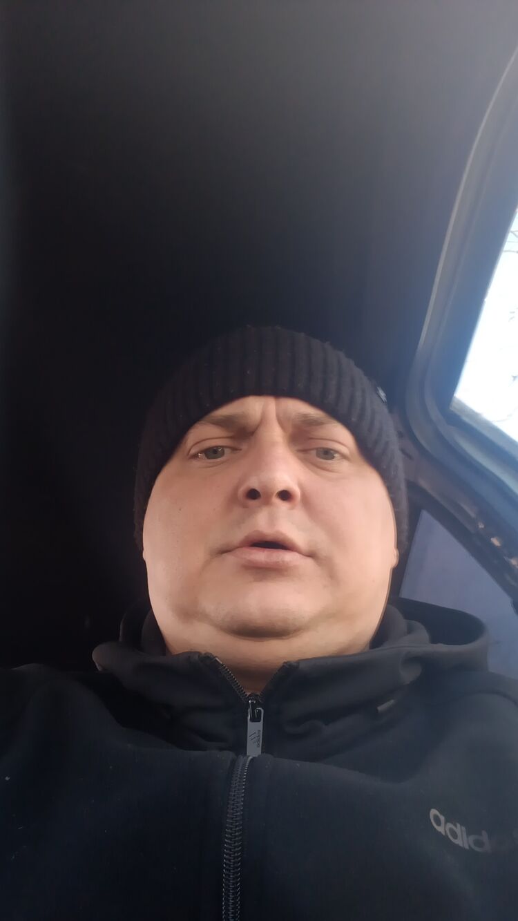  49564600  , 37 ,    