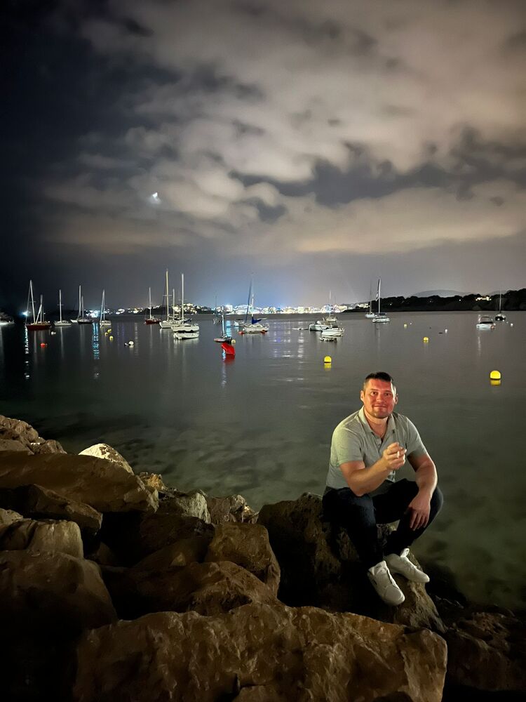  ,   Aleks, 41 ,   ,   , c 