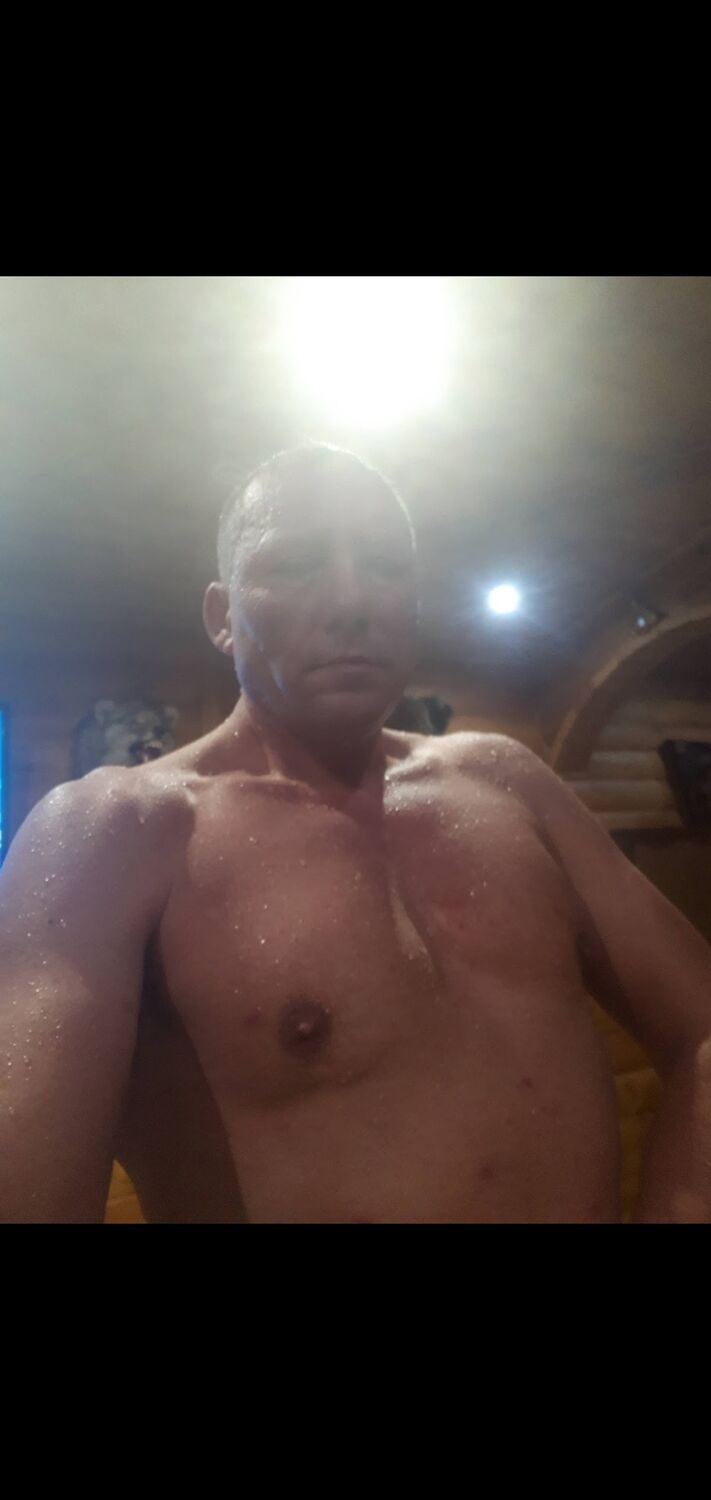  ,   Valentin, 46 ,     , c 