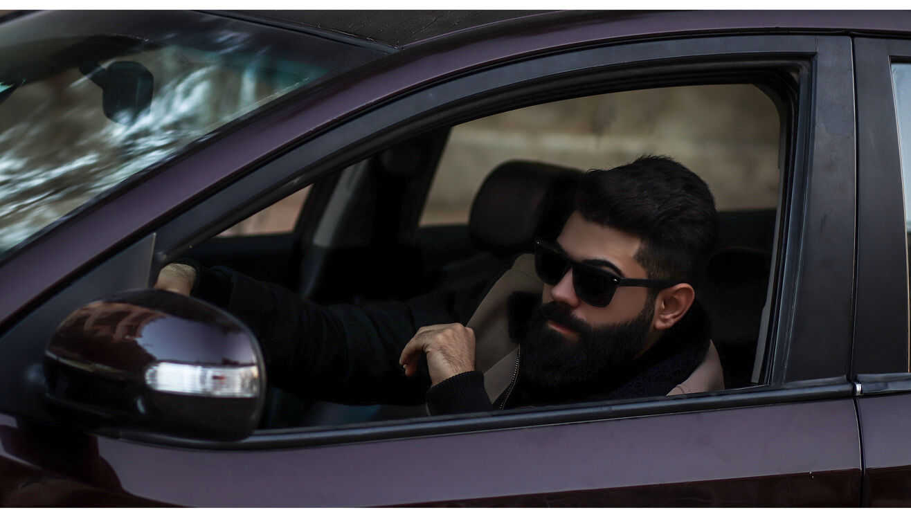  52234530  Nour, 27 ,    