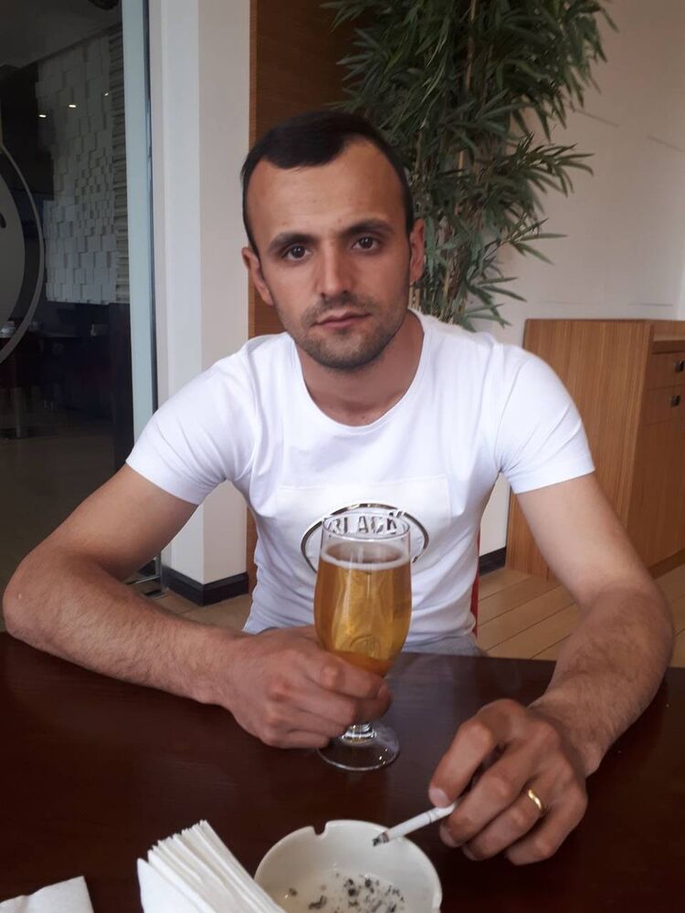  ,   Alex, 33 ,   ,   , c 