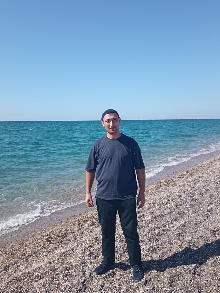  49522960  Doniyor, 35 ,    