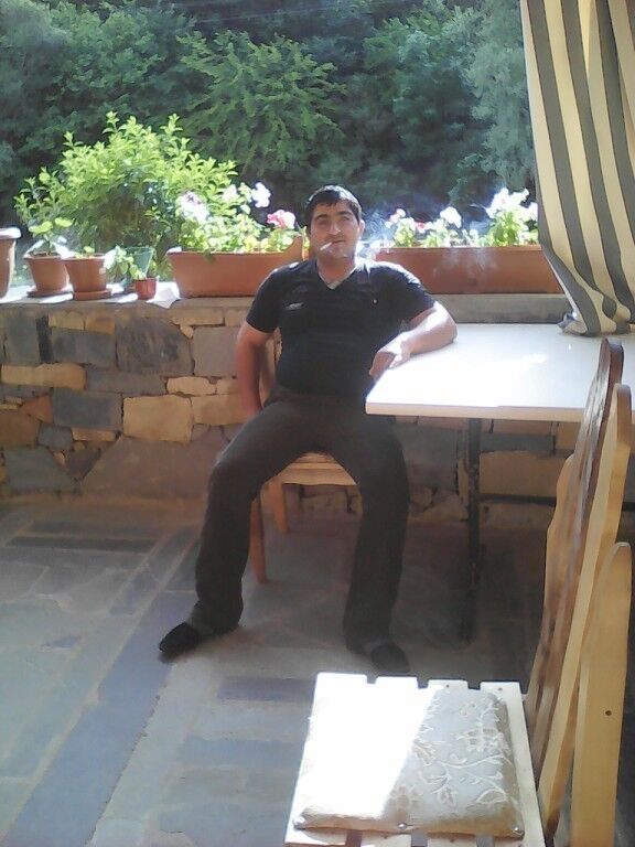  16235390  Arman, 37 ,    