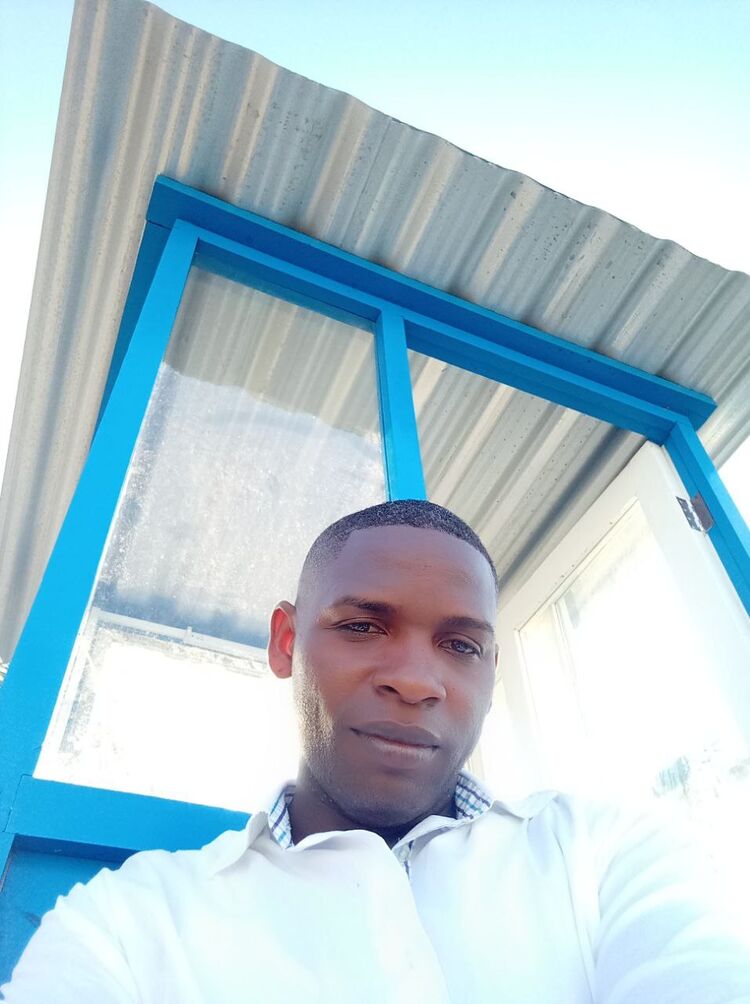  53023740   , 33 ,    