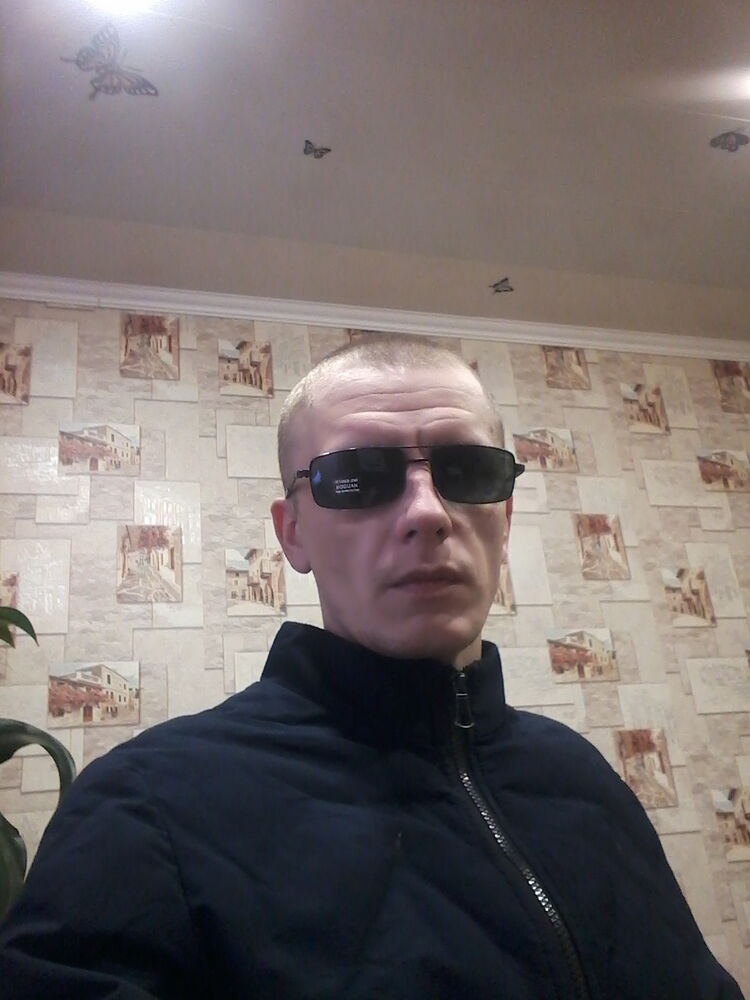  ,   Denis, 38 ,   