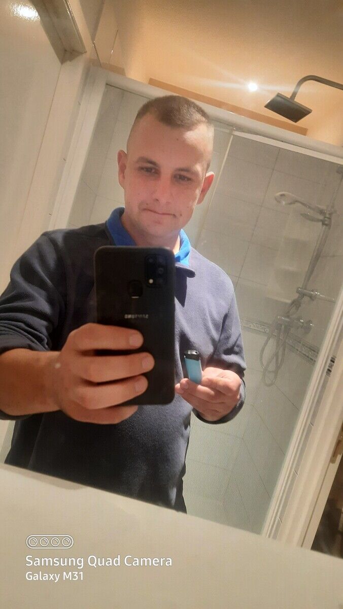  22312590  , 27 ,    