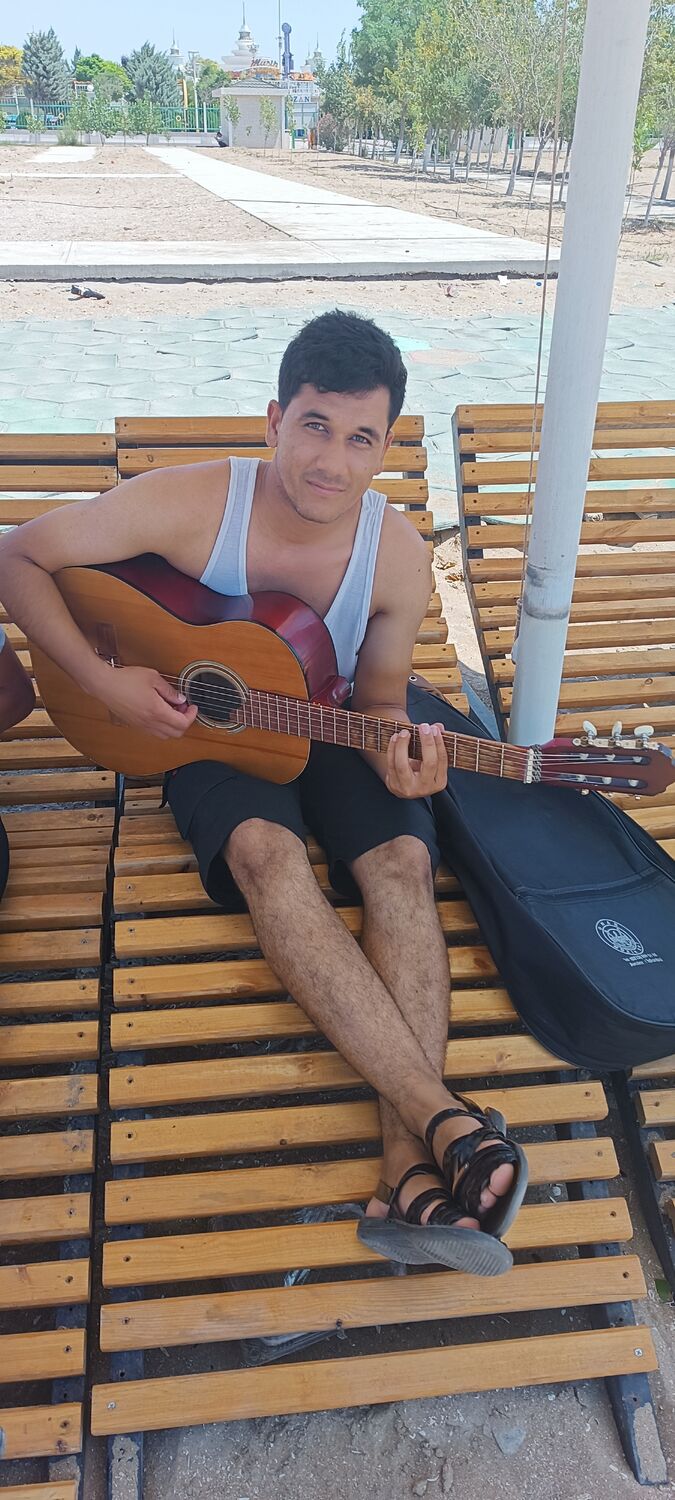 45425730  Merdan, 26 ,    