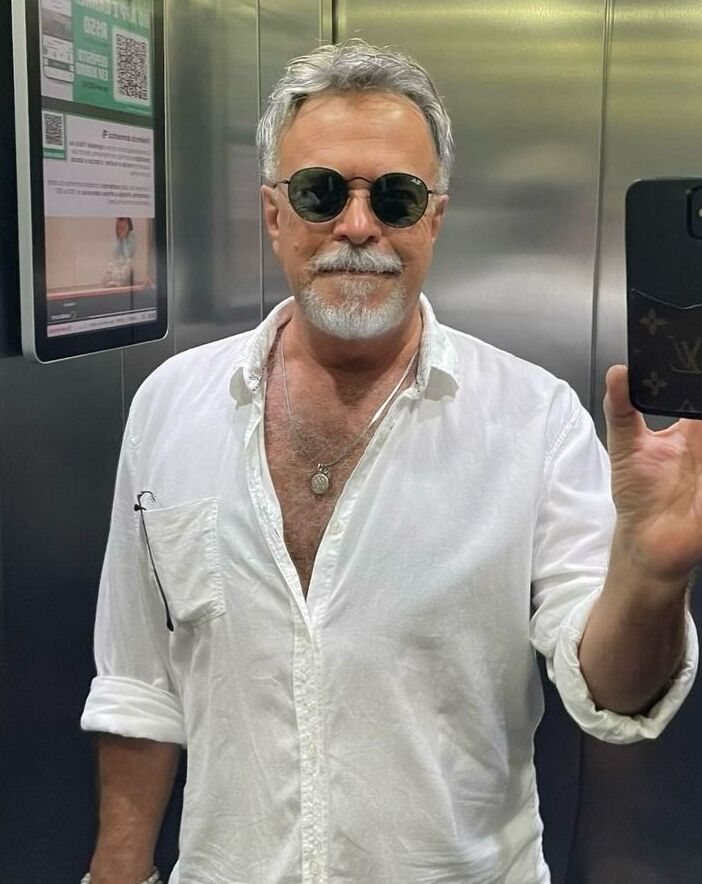  ,   David John, 60 ,   ,   