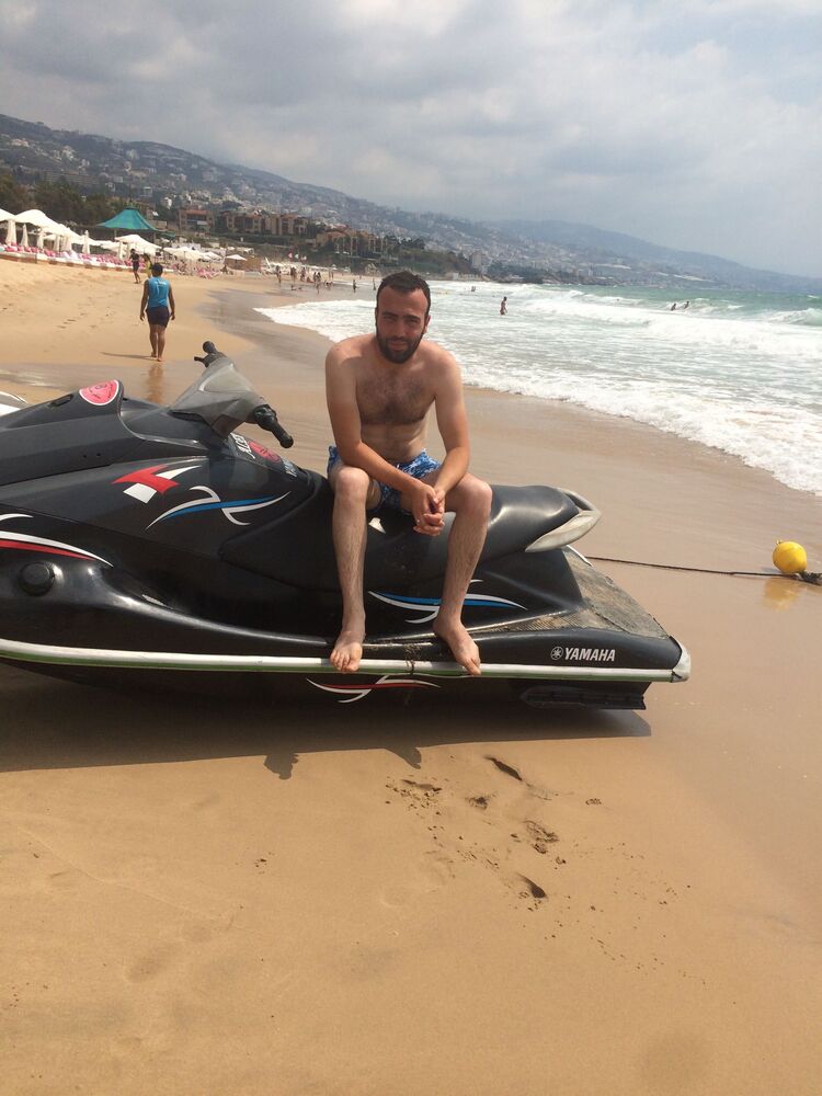  ,   Armen, 31 ,   ,   , c , 