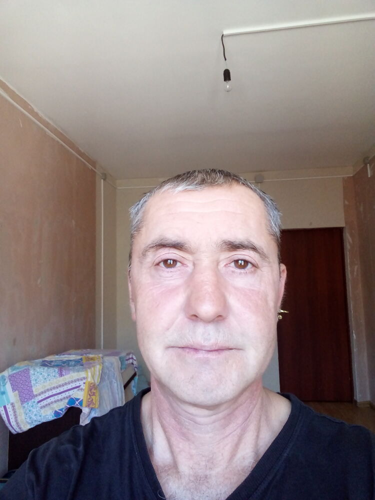  36640980  , 52 ,    