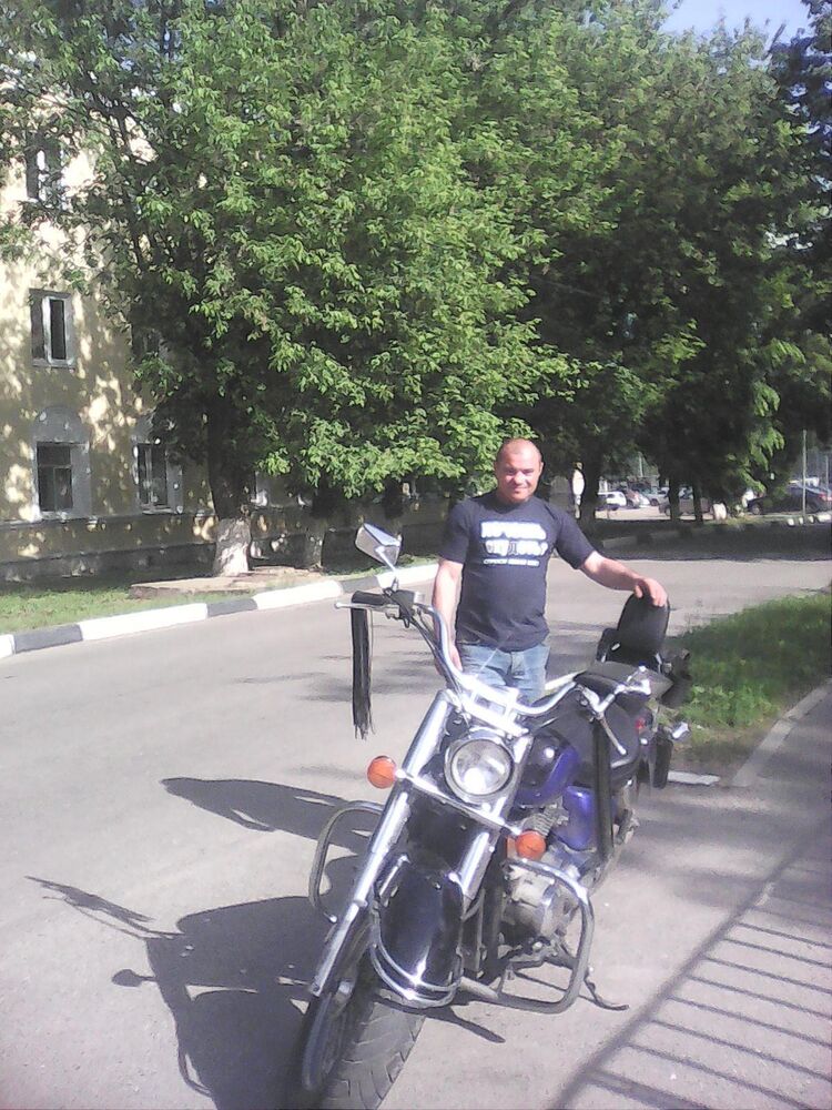  25879240  Sergey, 54 ,    