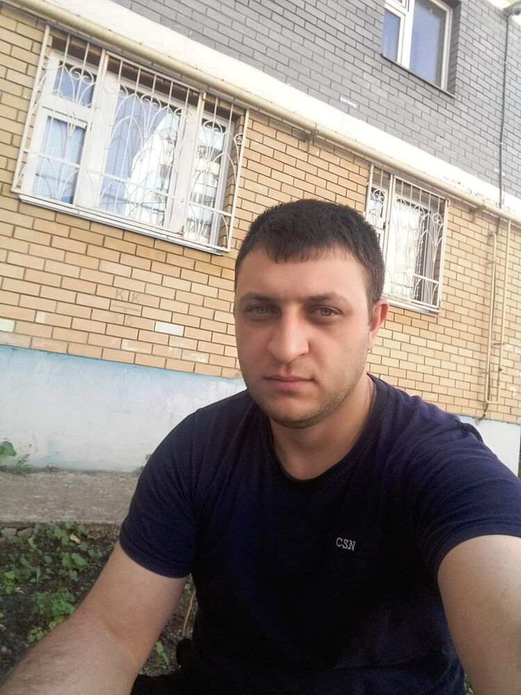  54012400  Artur, 37 ,    