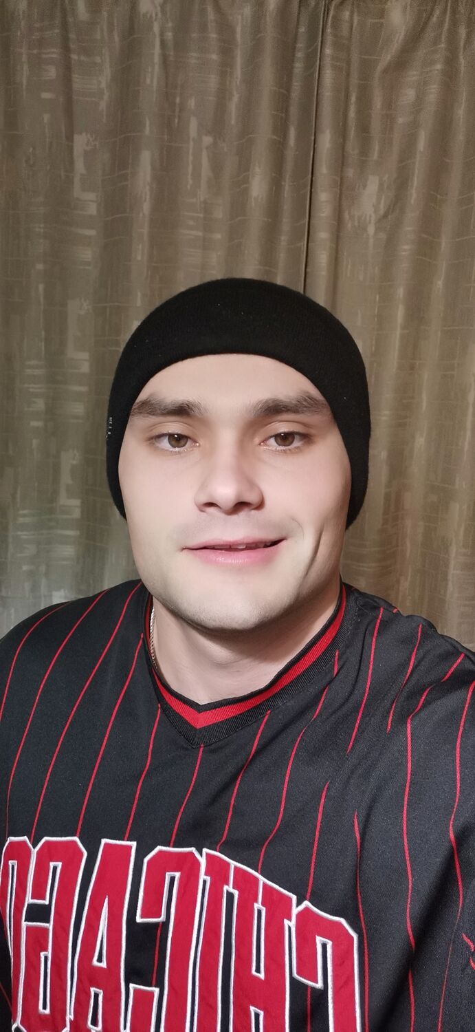  32094710  Rostislav, 28 ,    