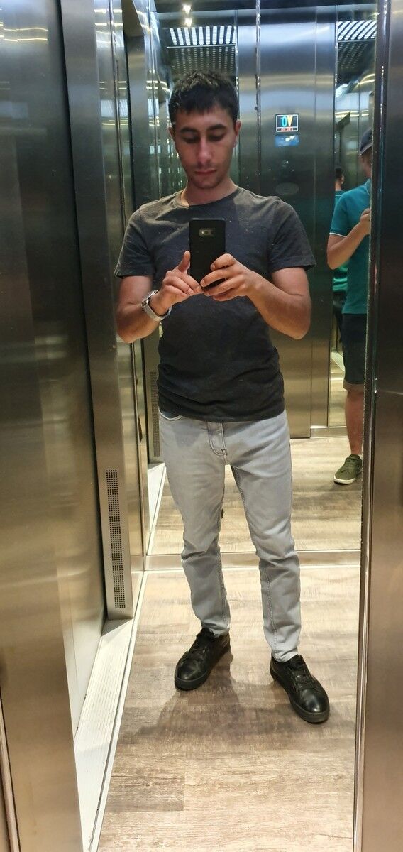  17042400  Armen, 30 ,    