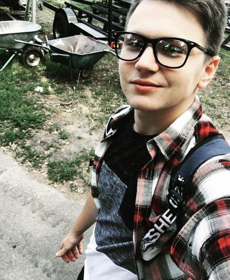  53043770  Vladjslav, 26 ,    