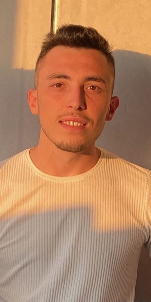  ,   Hakan, 28 ,   ,   