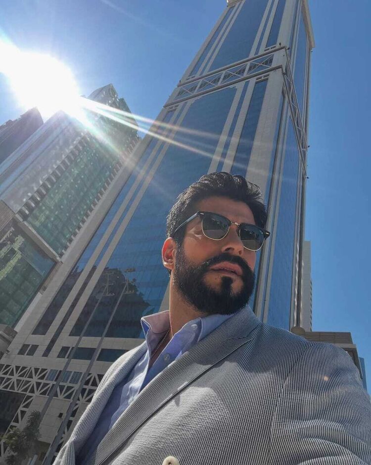  ,   BurakOzcivit, 41 ,   ,   , c 