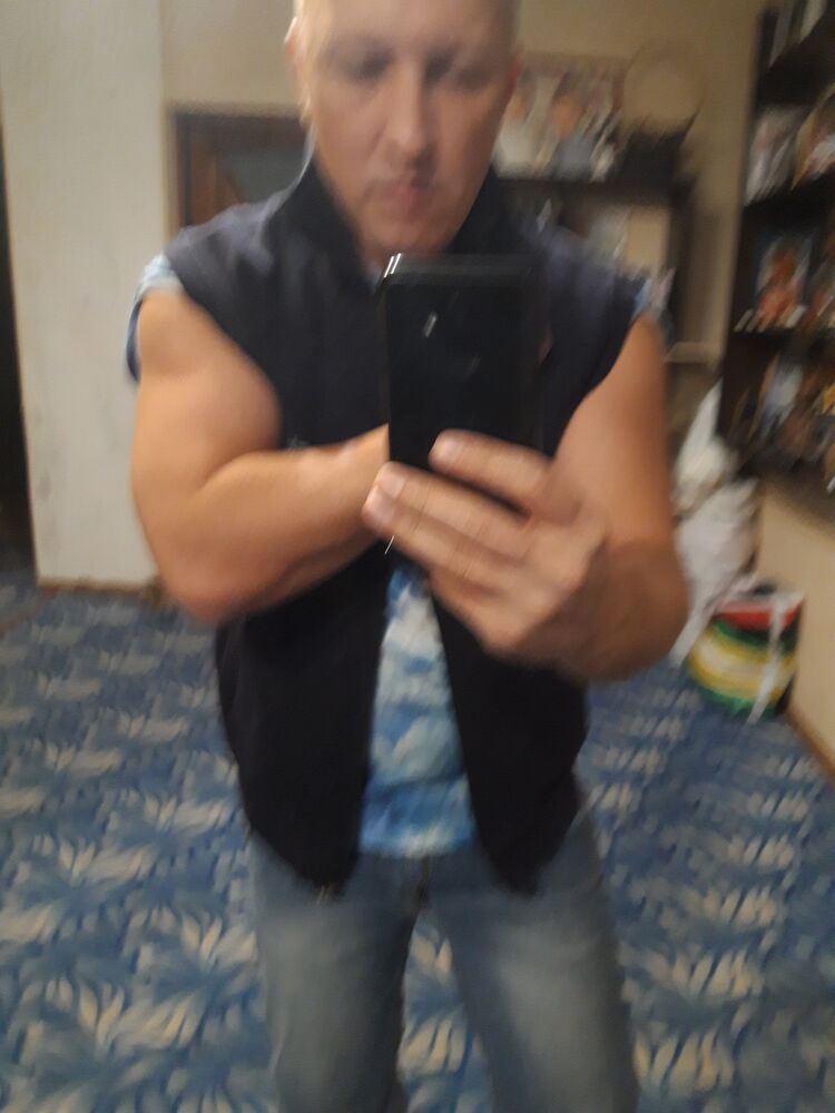 ,   Denis, 39 ,   ,   