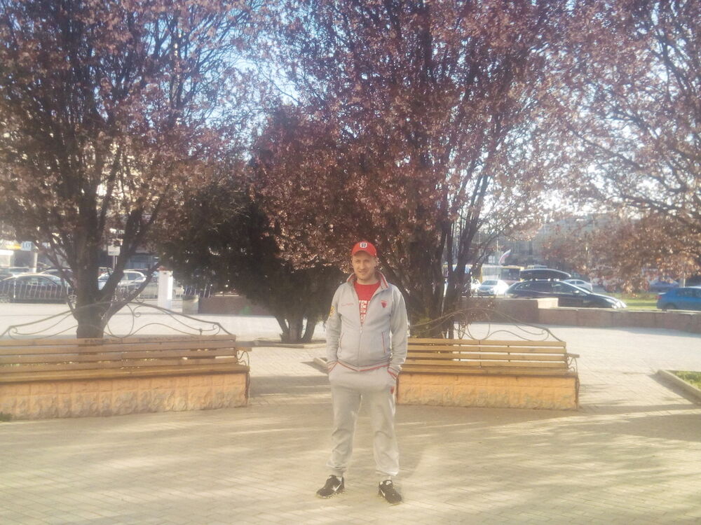  ,   Andr, 43 ,   