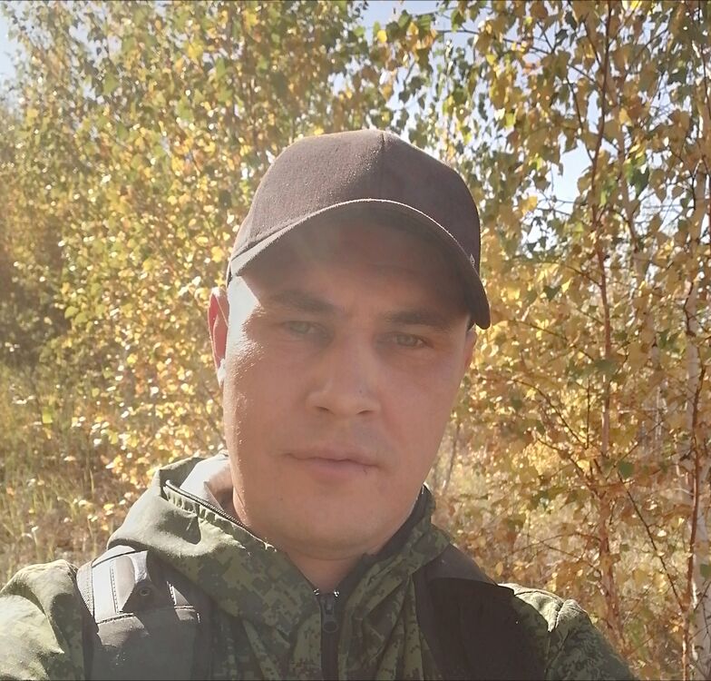  ,   Mihail, 38 ,   ,   