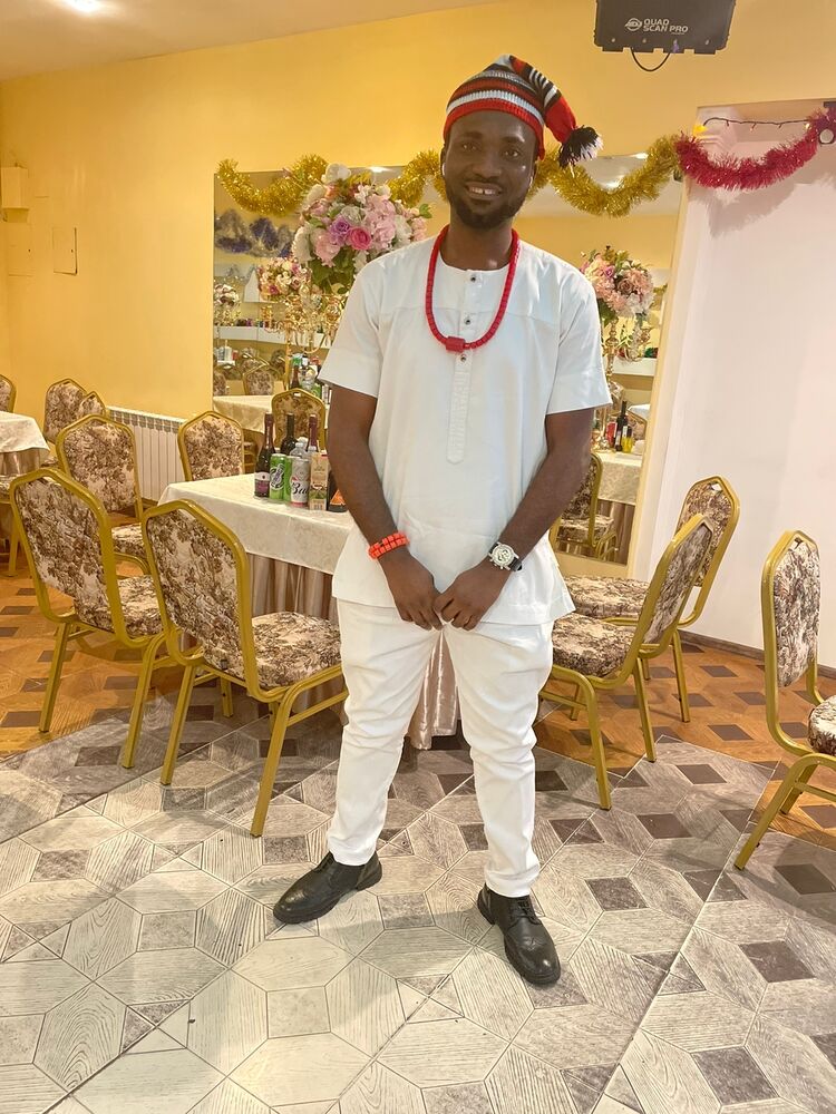  31639640  Ani kingsley, 33 ,    