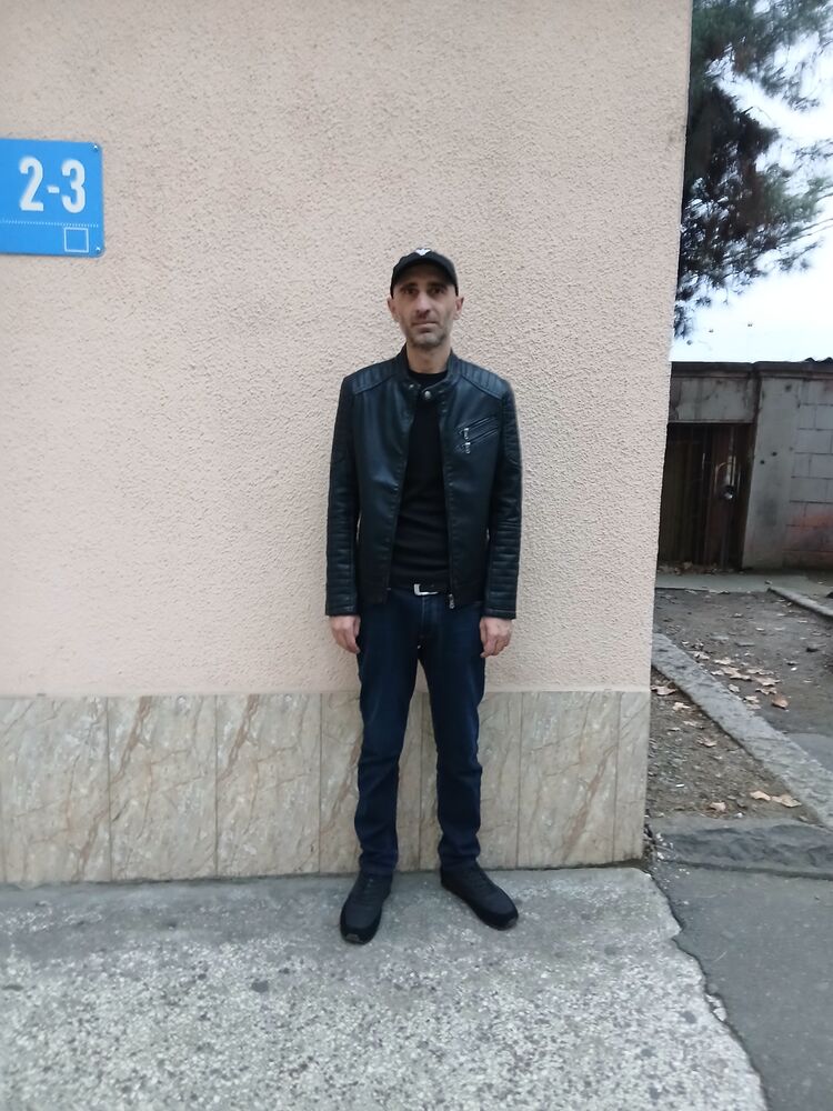  53749020  , 35 ,    