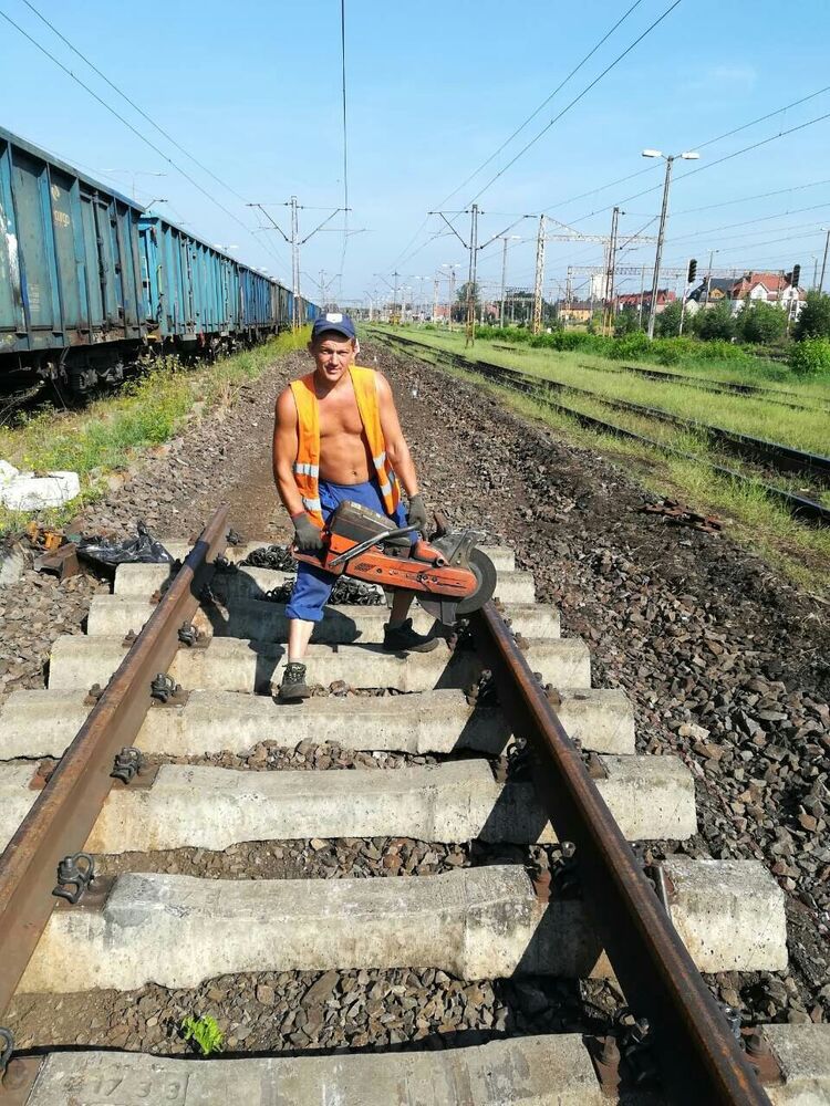  ,   Konstantin, 36 ,   ,   