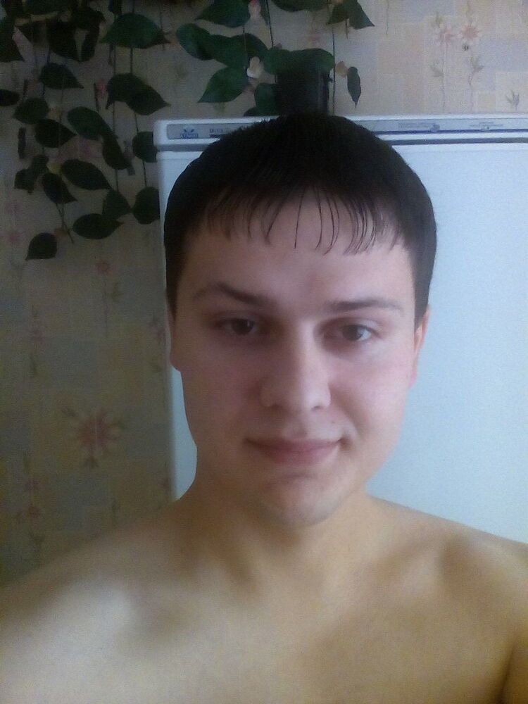  ,   Viktor, 31 ,   