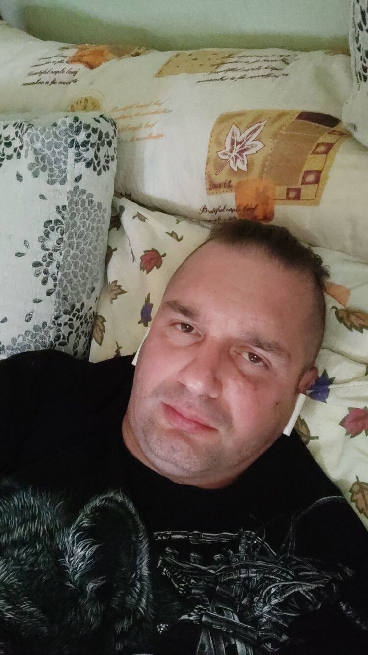  37878040  , 49 ,     