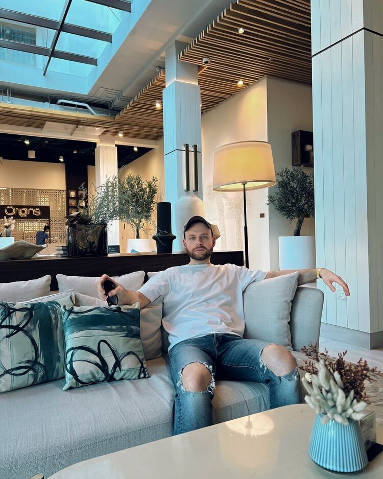  --,   , 32 ,   ,   