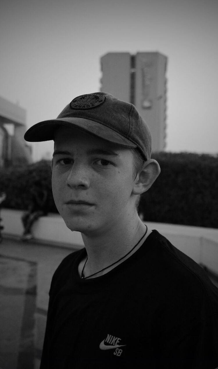 ���� 52372210 ����� ������, 19 ���, ���� ���������� � ������