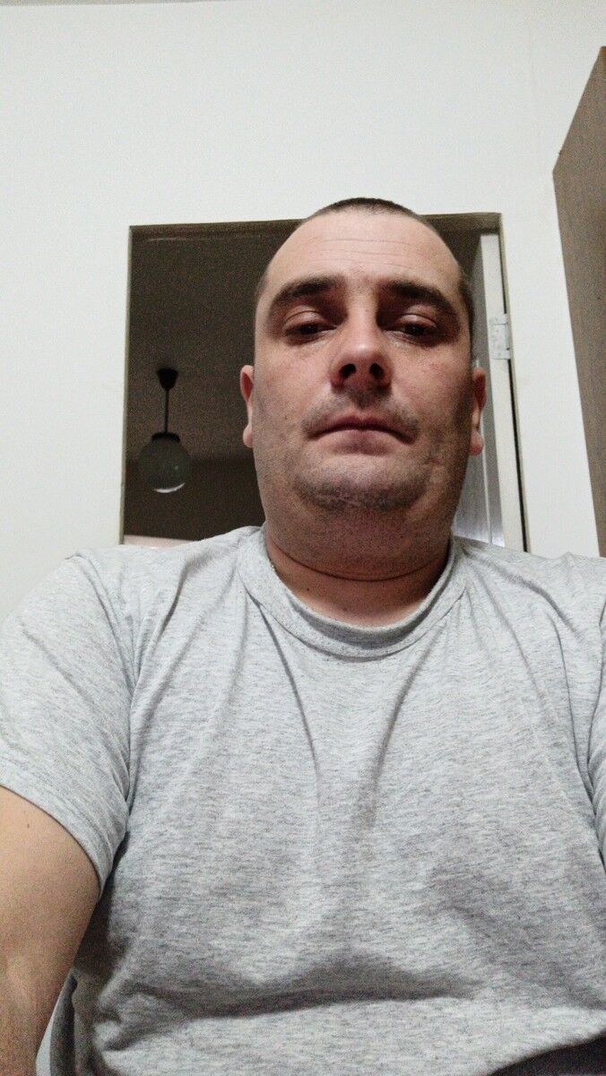 19407550  Mihai, 35 ,    