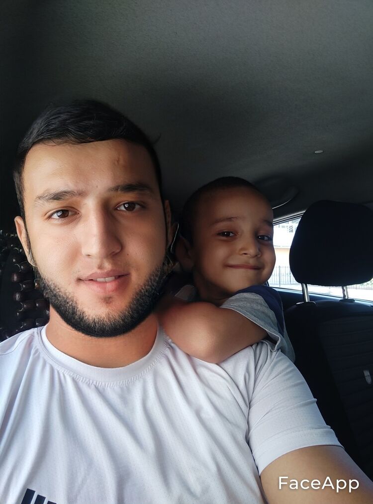  23507970  ZakariyA, 32 ,    