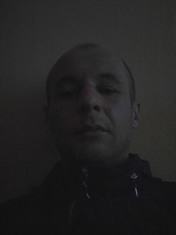  19788430  Vasil, 36 ,    Praha