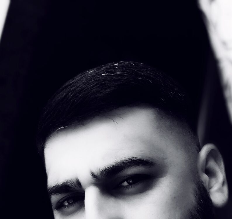  40946920  Ali Deniz, 35 ,    