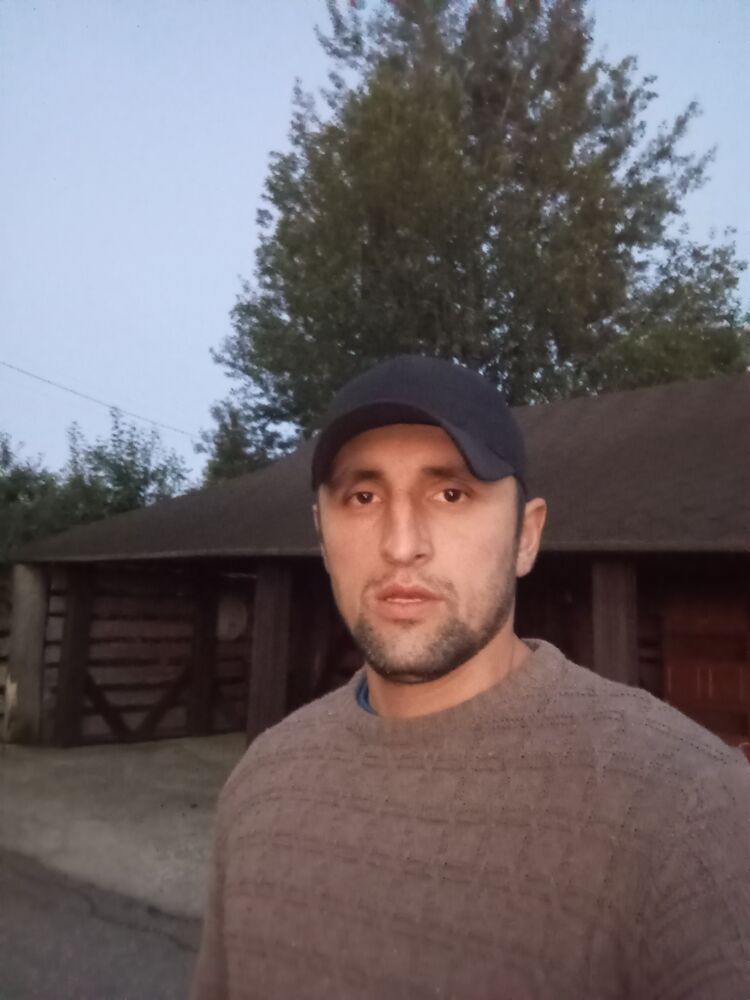  48862500  Islam, 39 ,    