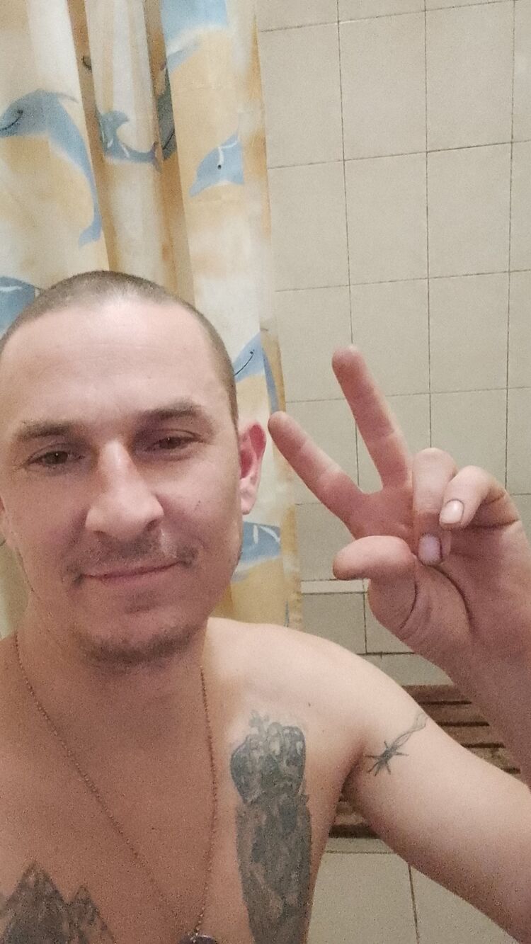  42152650  , 37 ,    