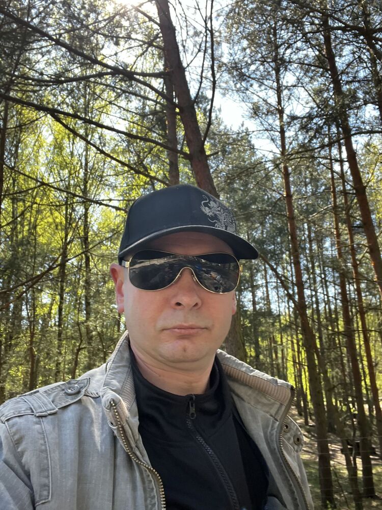  ,   Eduard, 41 ,   ,   , c , 