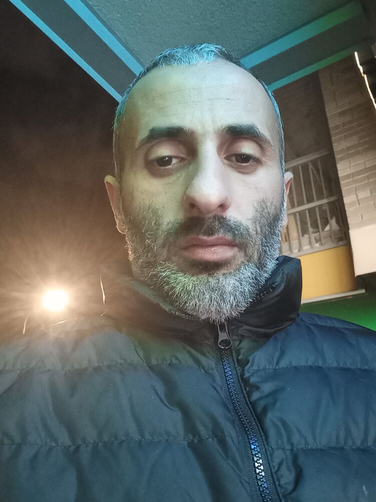  38053460  Aleks, 42 ,    -